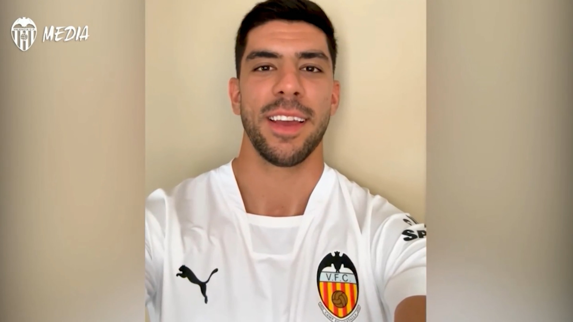 El Valencia paga 5 millones por Cenk